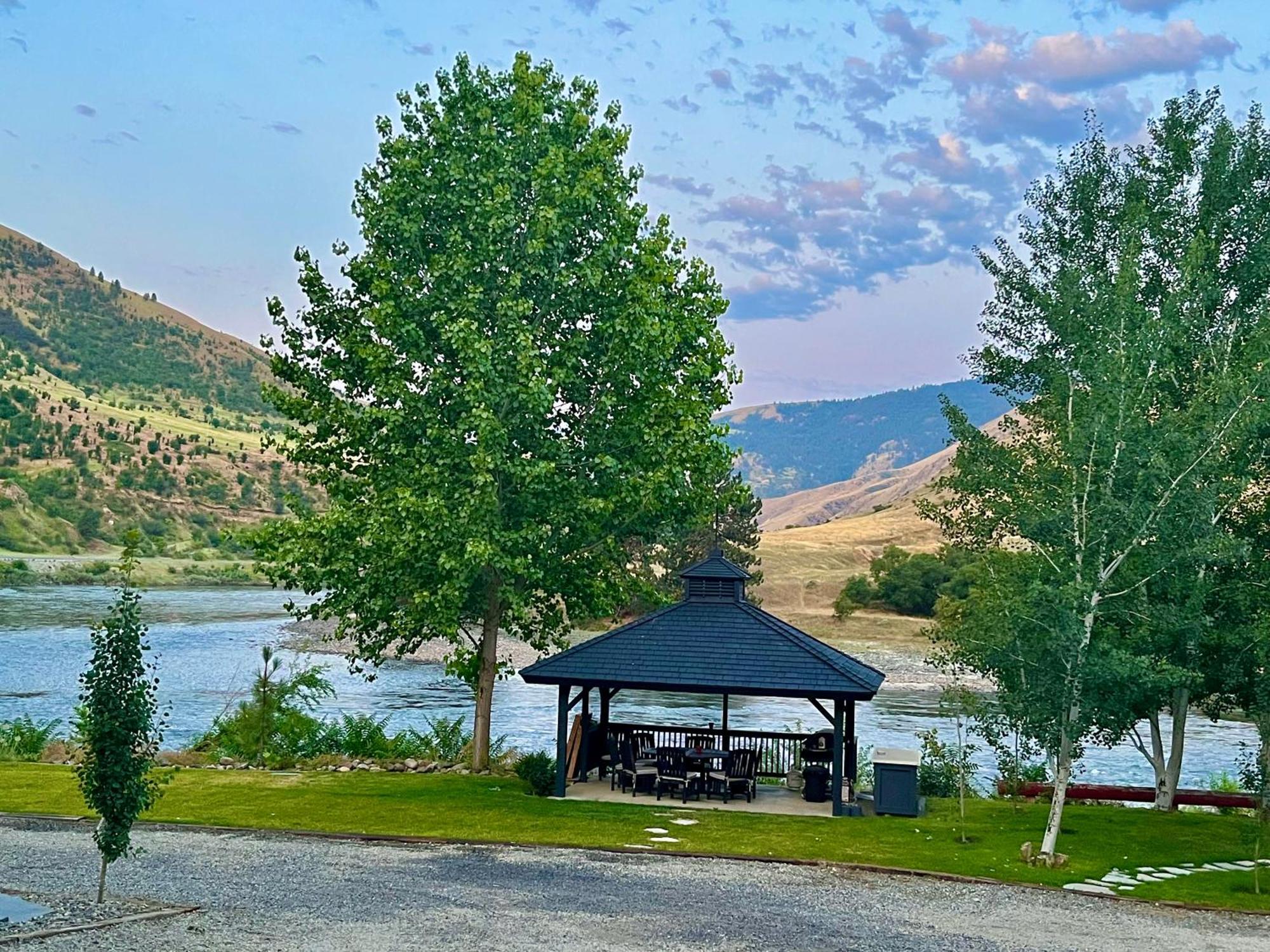 Steelhead Lodge Lucile 외부 사진